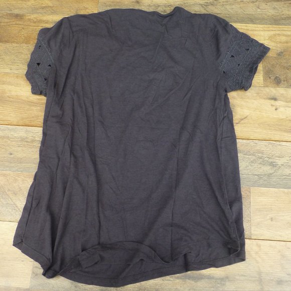 Lucky Brand black top Sz M Embroidered - Picture 6 of 6